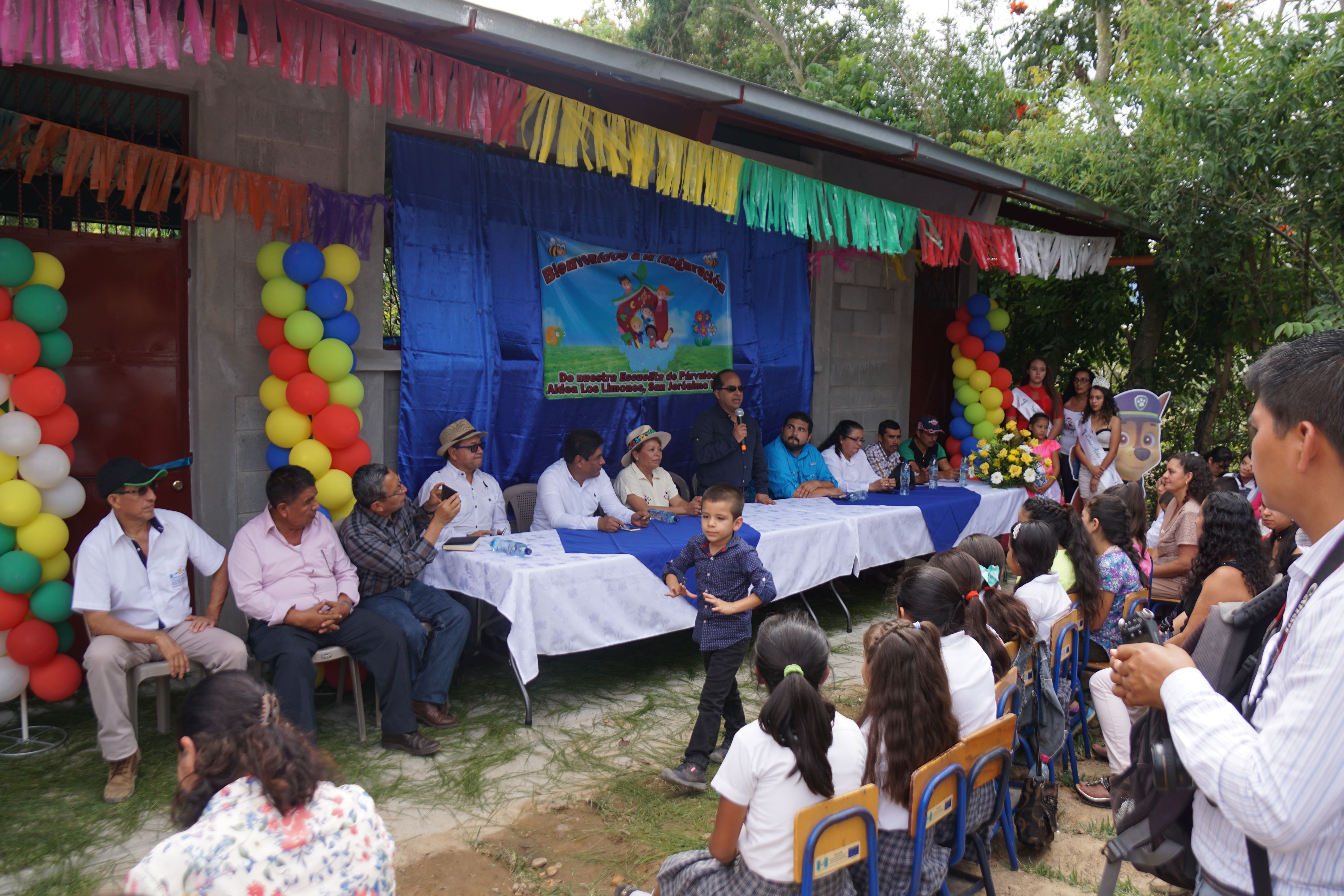 Construcción Instituto Básico, Aldea Los Jocotes, San Jerónimo, Baja Verapaz